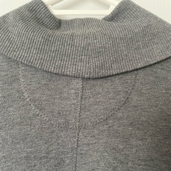 Aritzia Wilfred Diderot Coccoon Sweater in grey - Picture 10 of 12
